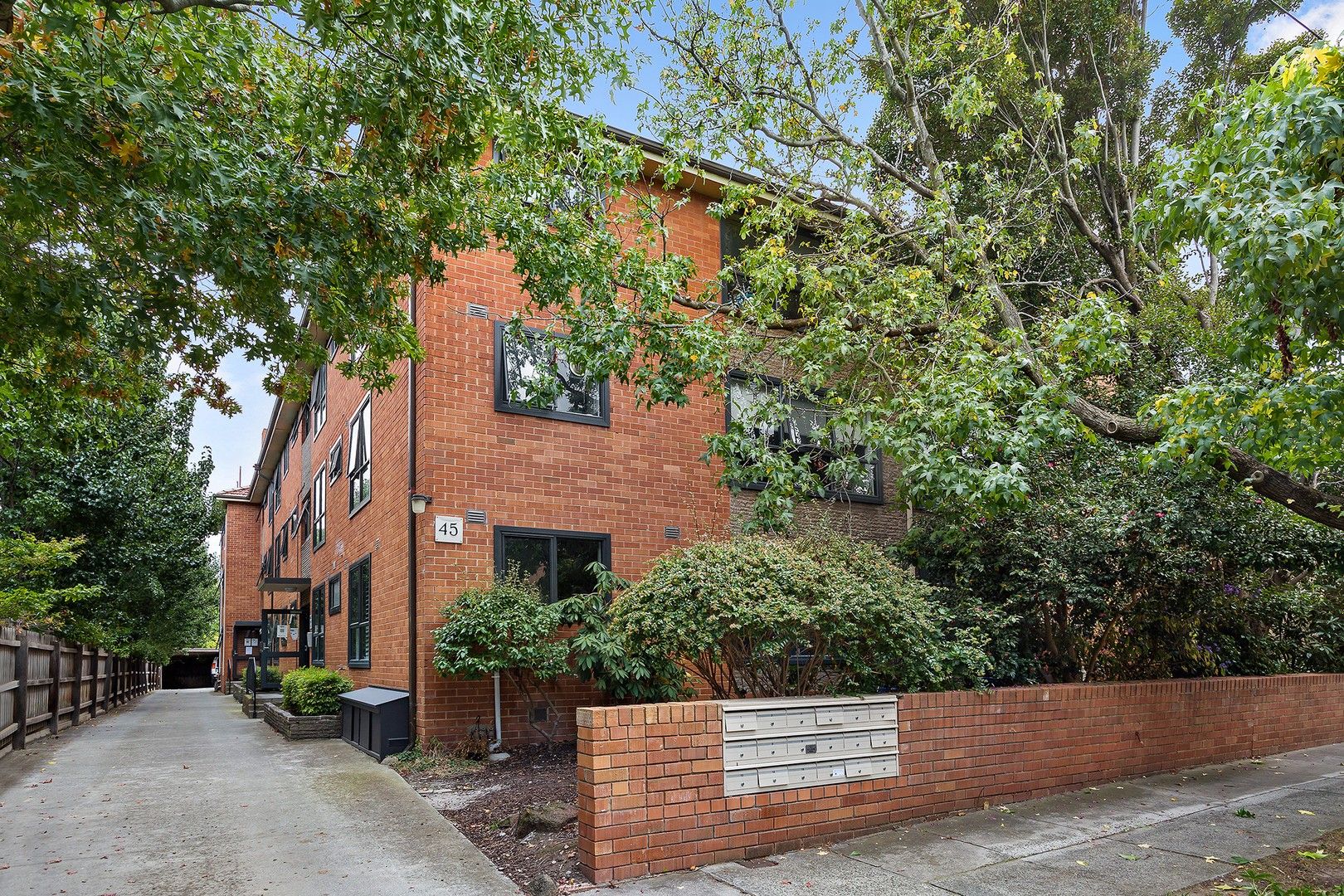 1 bedrooms Apartment / Unit / Flat in 17/45 Kensington Road SOUTH YARRA VIC, 3141