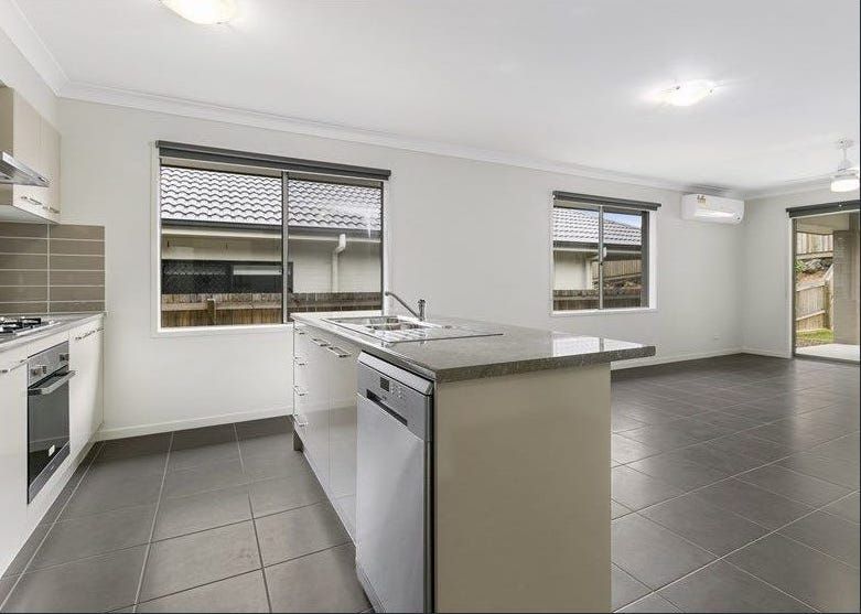 45 Treetops Avenue, Springfield Lakes QLD 4300, Image 2