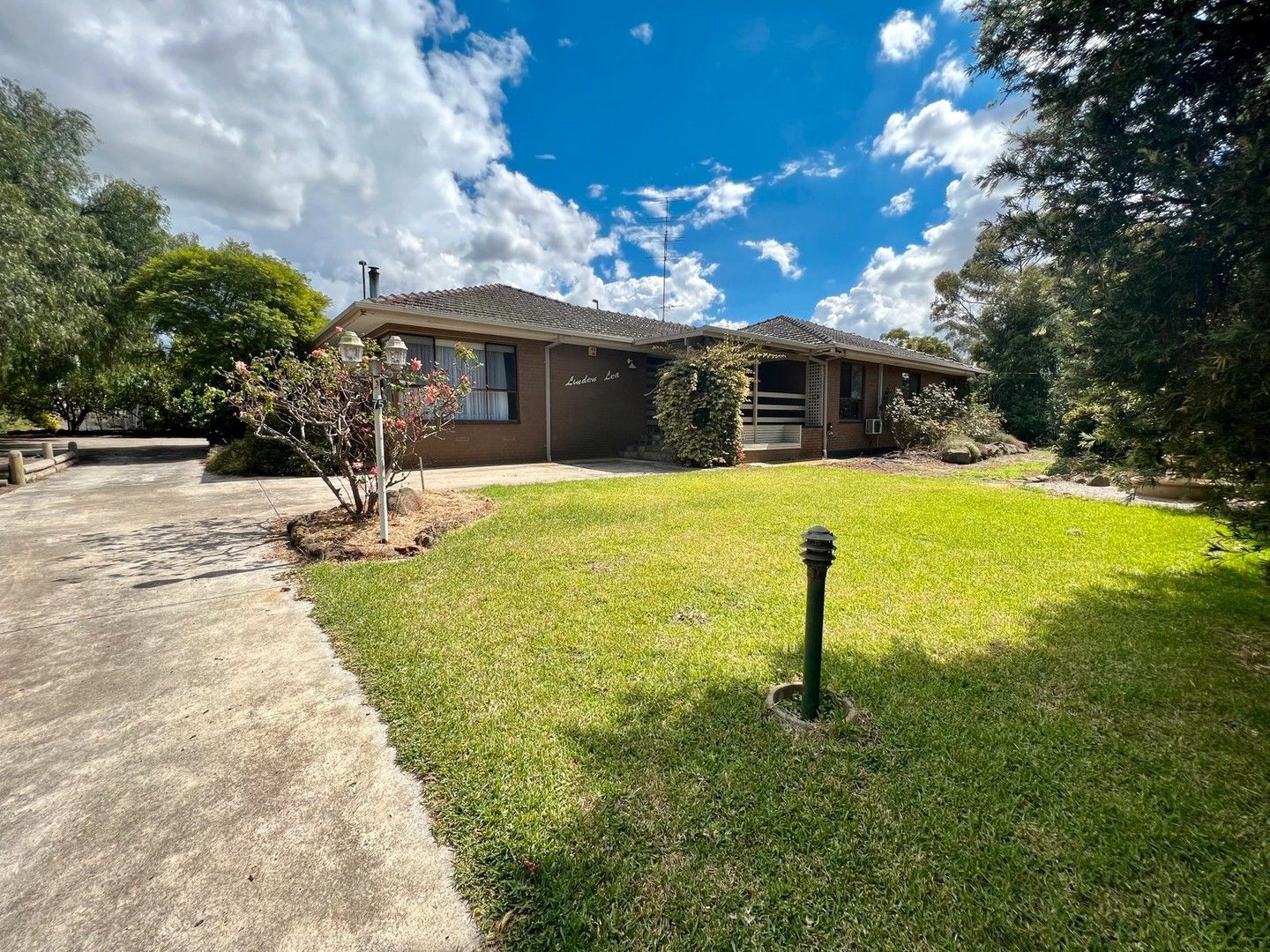 5 bedrooms House in 65-75 Bluestone Bridge Road BELL POST HILL VIC, 3215