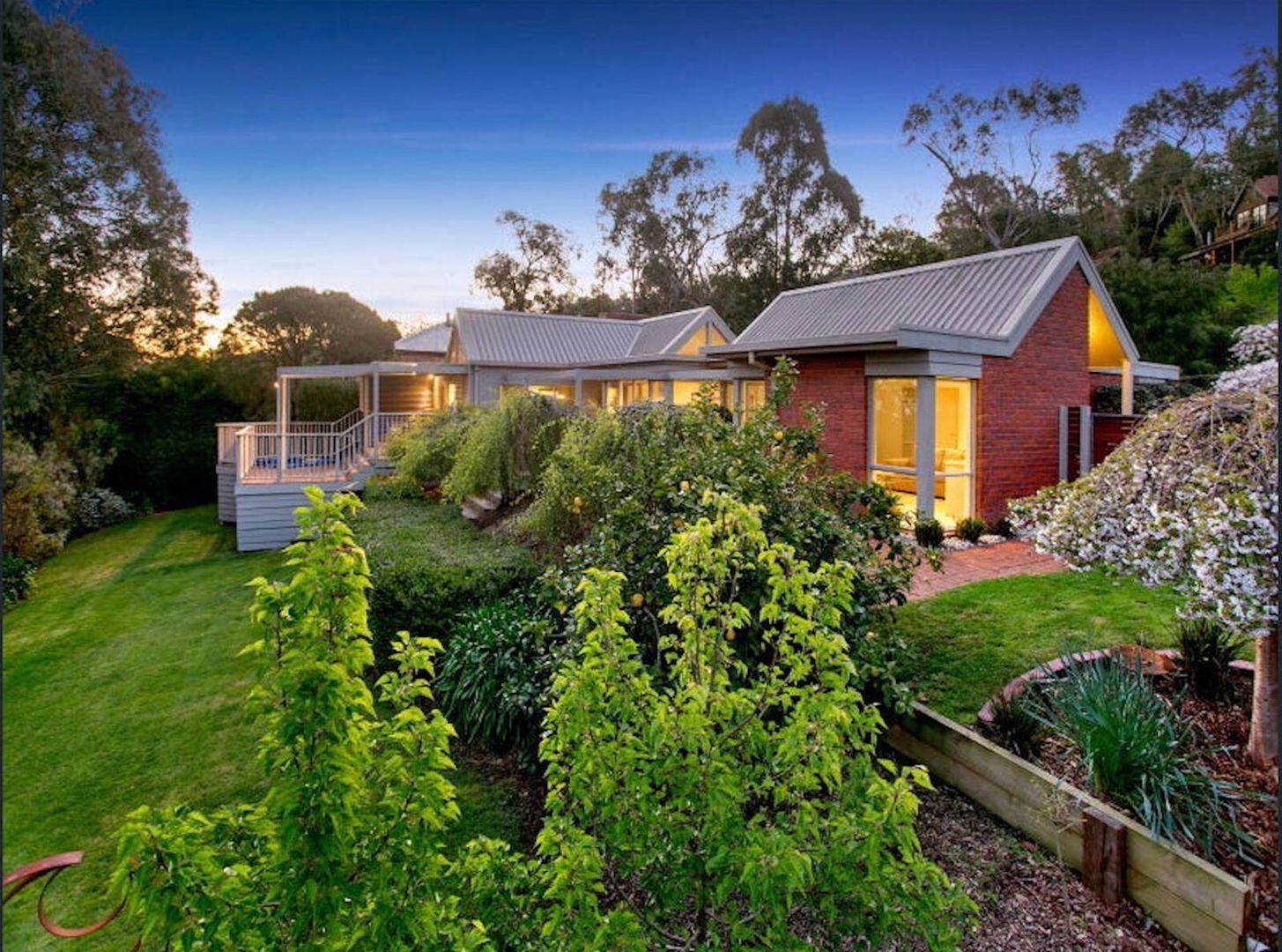 3 bedrooms House in 68-70 Station Street MOUNT ELIZA VIC, 3930