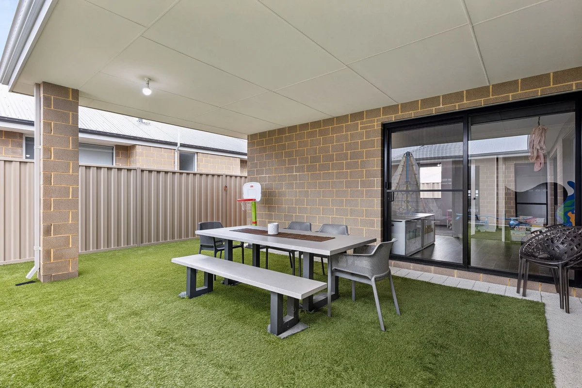 10 Chrysler Approach, Yanchep WA 6035 | Domain