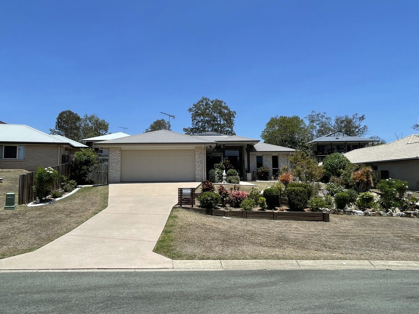 10 Vista Close, Southside QLD 4570, Image 0