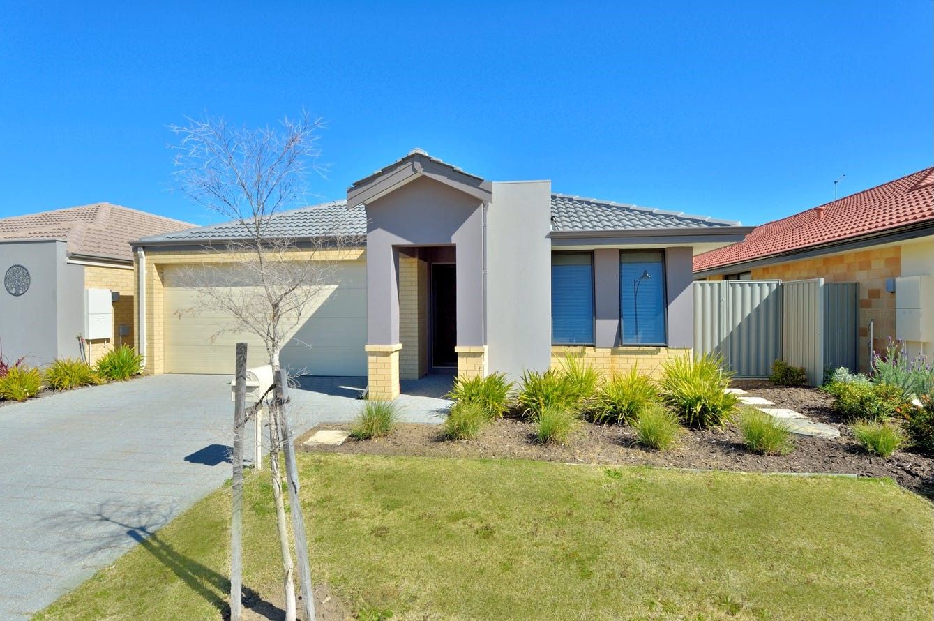 4 bedrooms House in 38 Pegus Meander SOUTH YUNDERUP WA, 6208