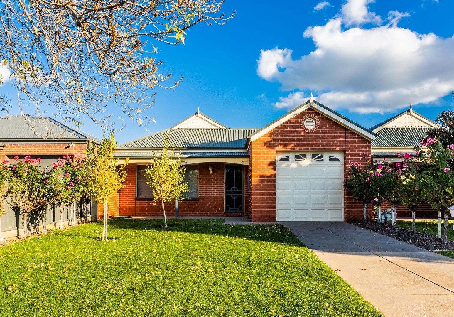 3 bedrooms Townhouse in 21B Chanter St MOAMA NSW, 2731