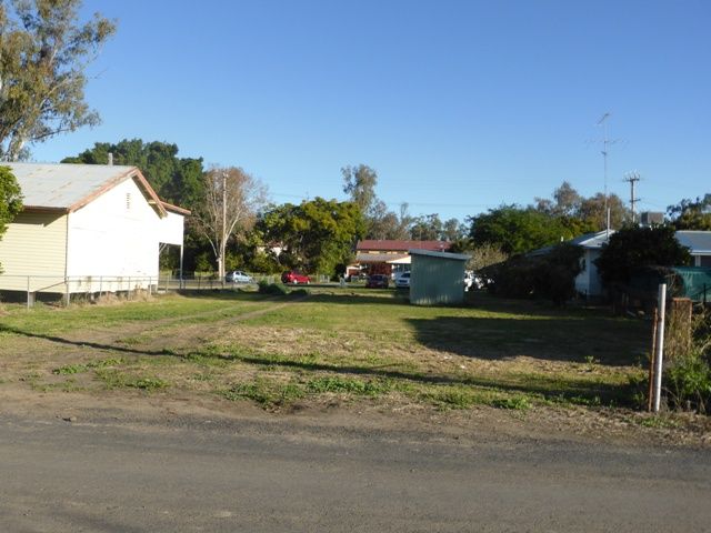 25 Bowen Street, Goondiwindi QLD 4390