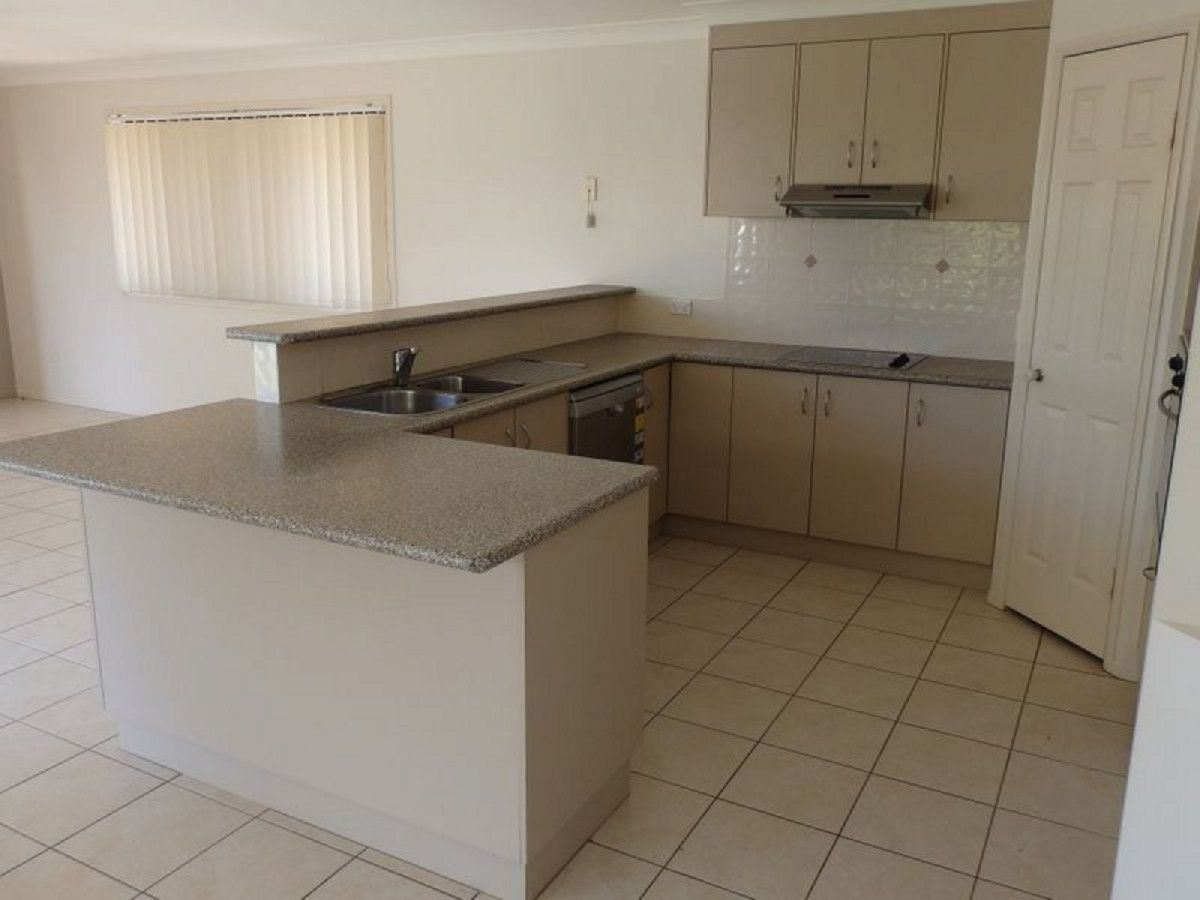 4 bedrooms House in 7 Mcnab Close WELLINGTON POINT QLD, 4160