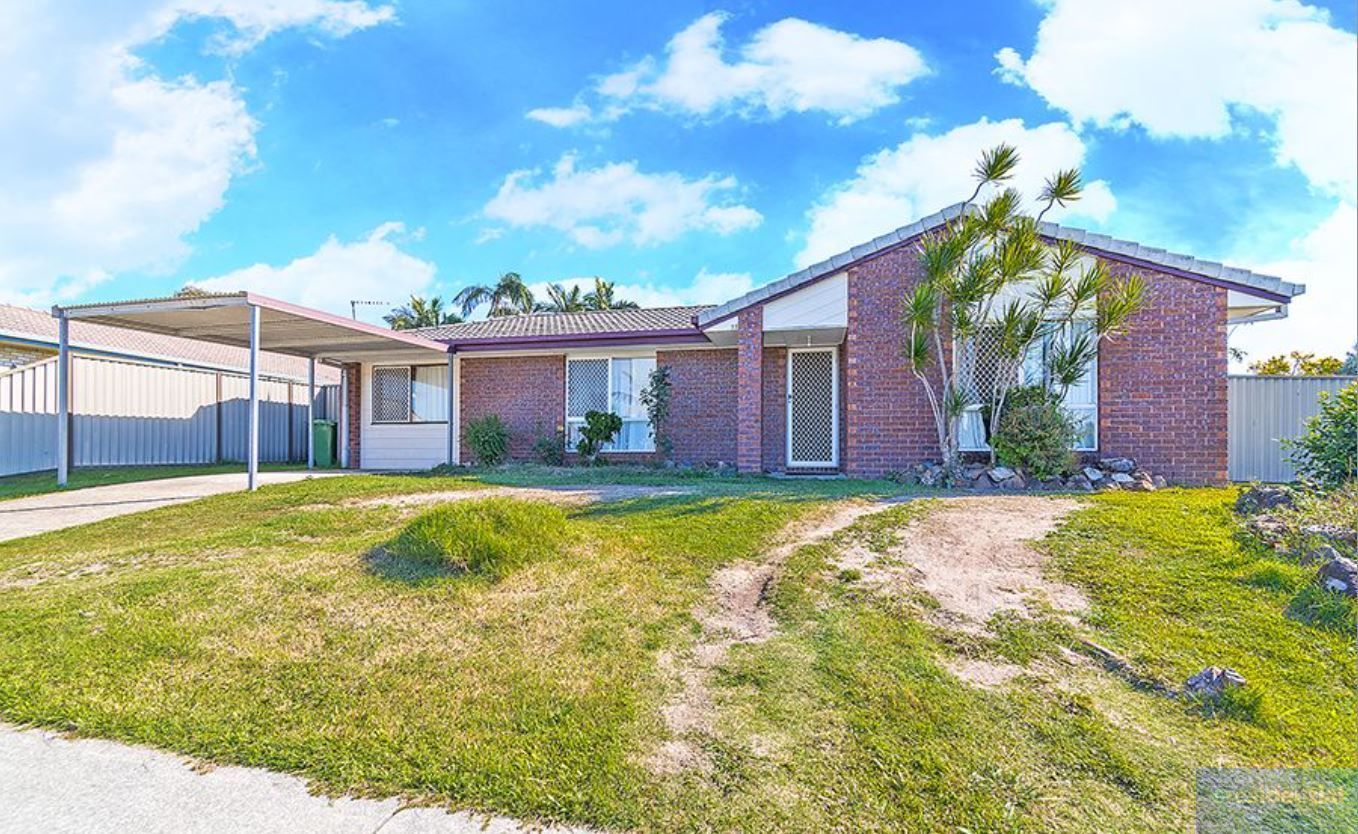 5 bedrooms House in 15 Rundell Street CRESTMEAD QLD, 4132