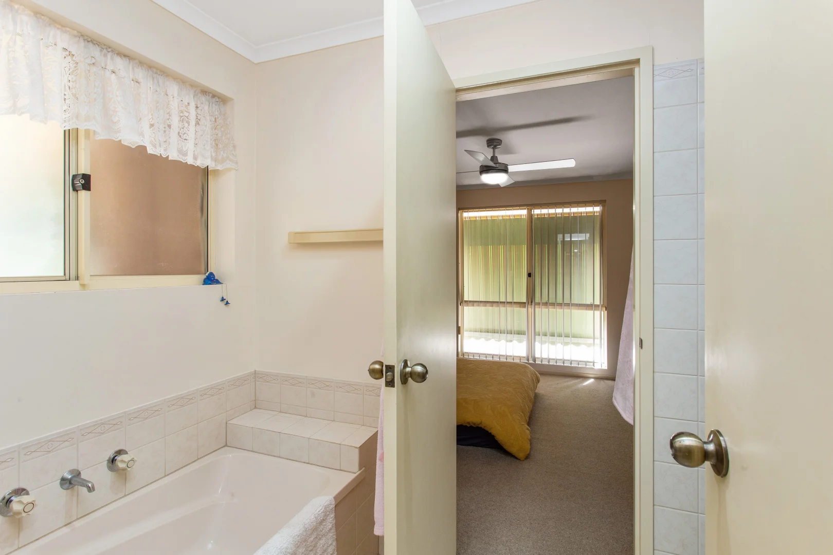 Additional image 6 of 12 Barossa Way, Woodcroft SA 5162