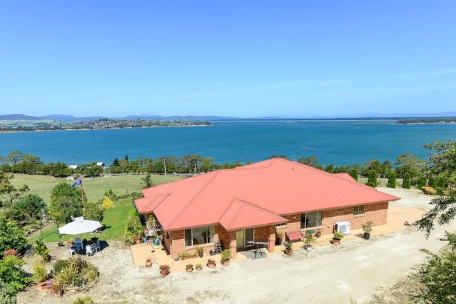 Picture of 500 Shark Point Road, PENNA TAS 7171