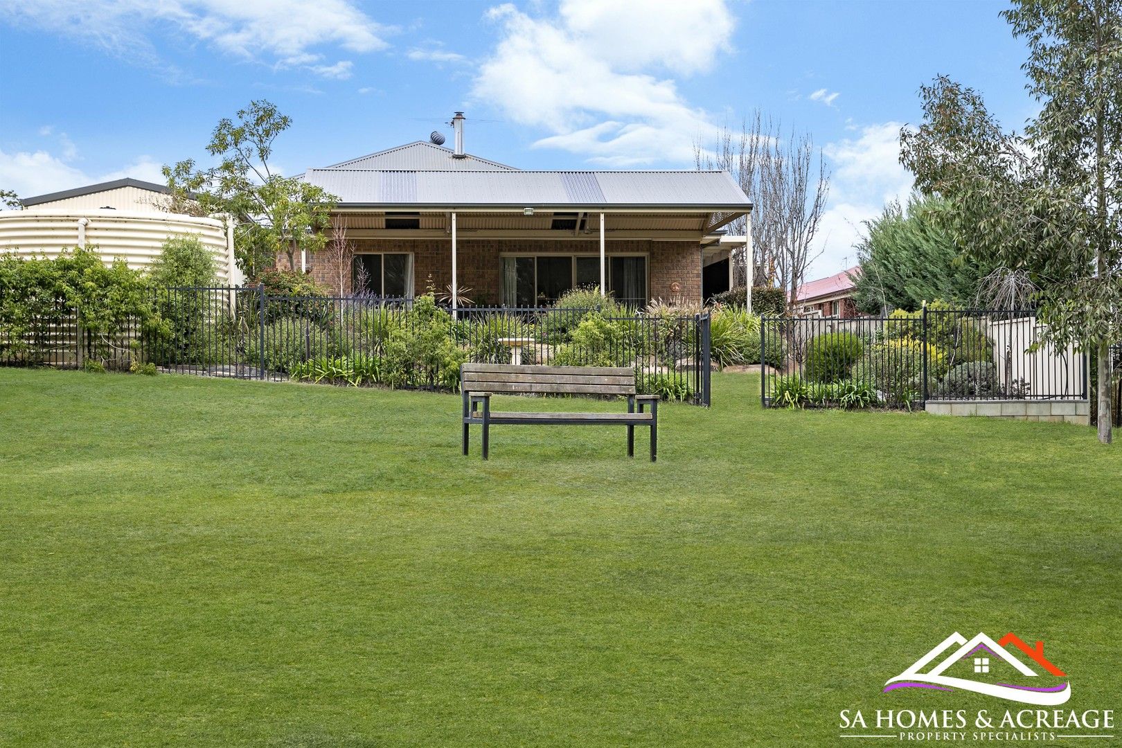 4 bedrooms House in 11 George Angas Dr GREENOCK SA, 5360