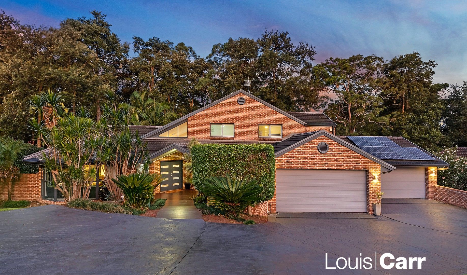 6 bedrooms House in 7 Dewberry Way CASTLE HILL NSW, 2154