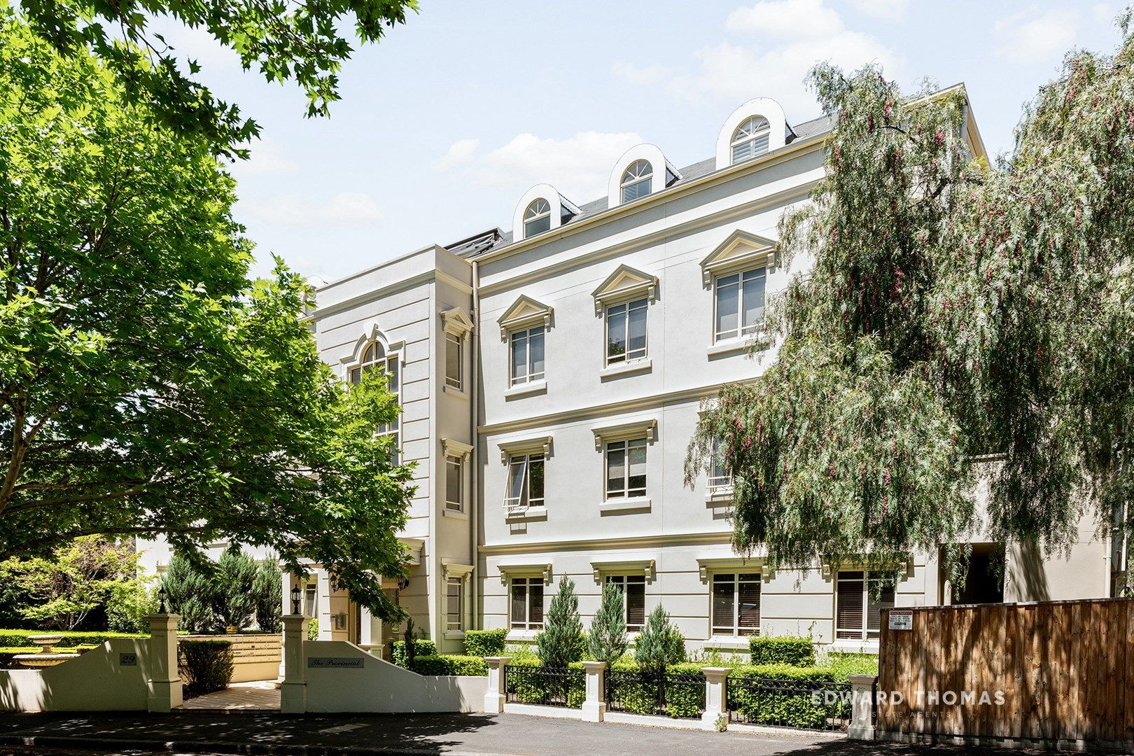 3 bedrooms Apartment / Unit / Flat in 17/29 Bendall Street KENSINGTON VIC, 3031