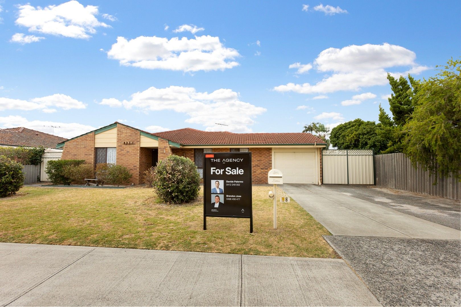 4 bedrooms House in 98 Bungaree Road WILSON WA, 6107