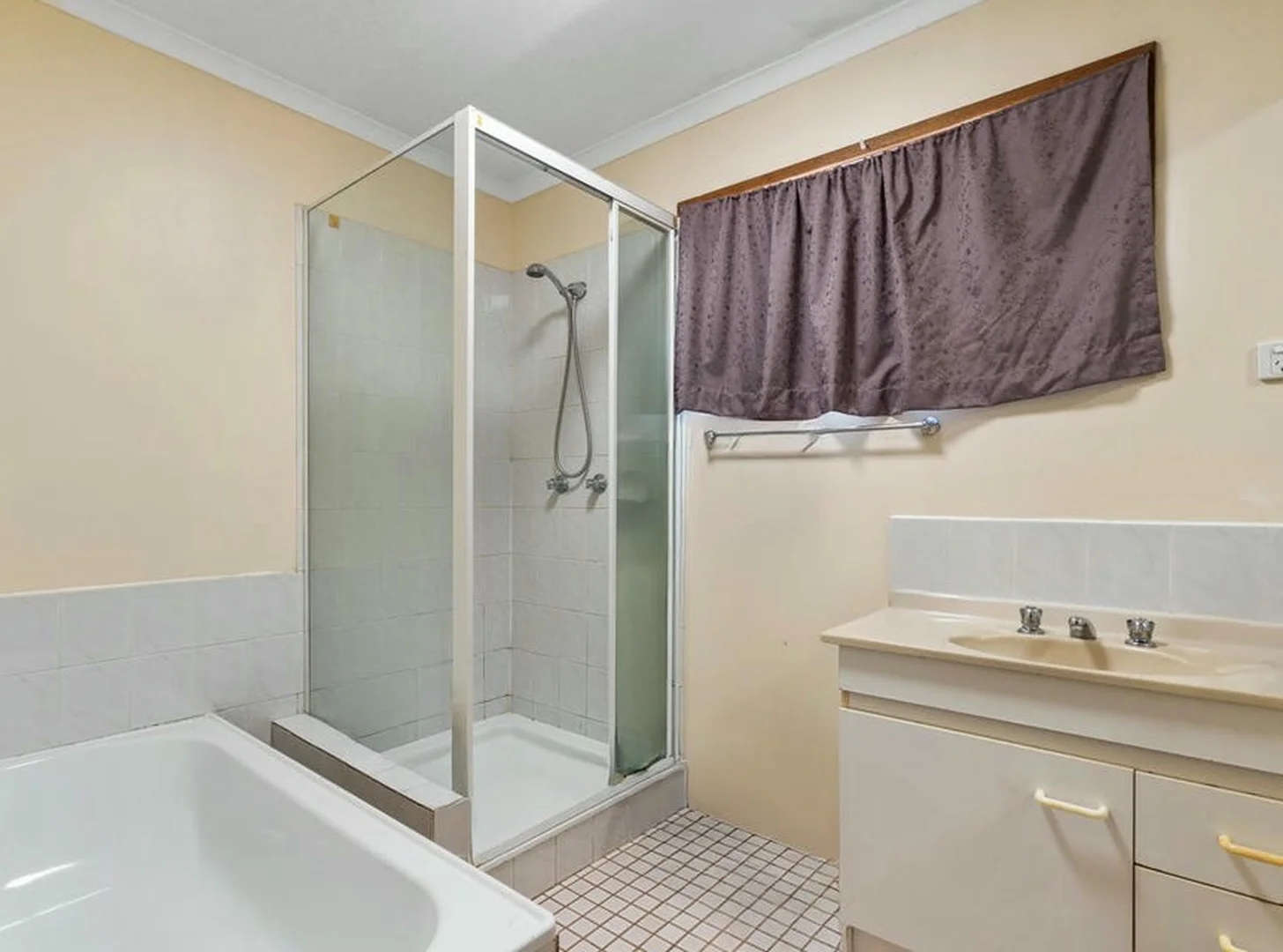 Additional image 7 of 39 Silvertop St, Hillcrest QLD 4118