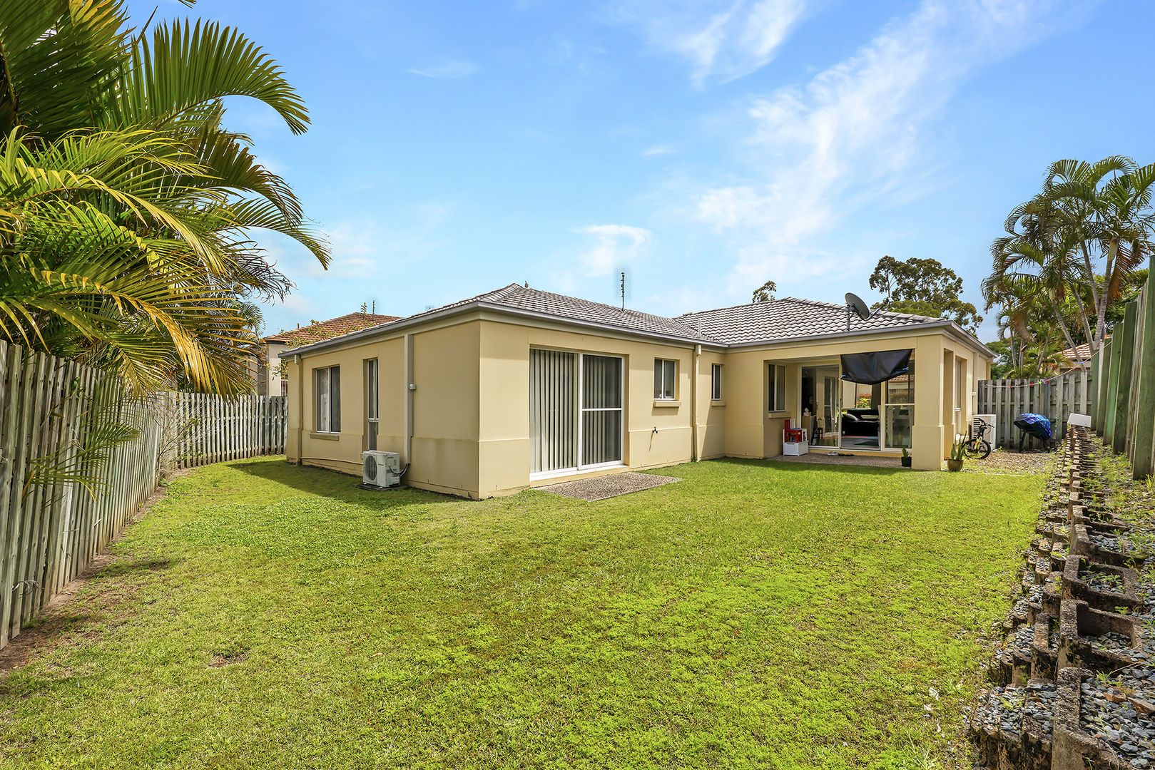 28/95-105 Arundel Dr, Arundel QLD 4214, Image 2