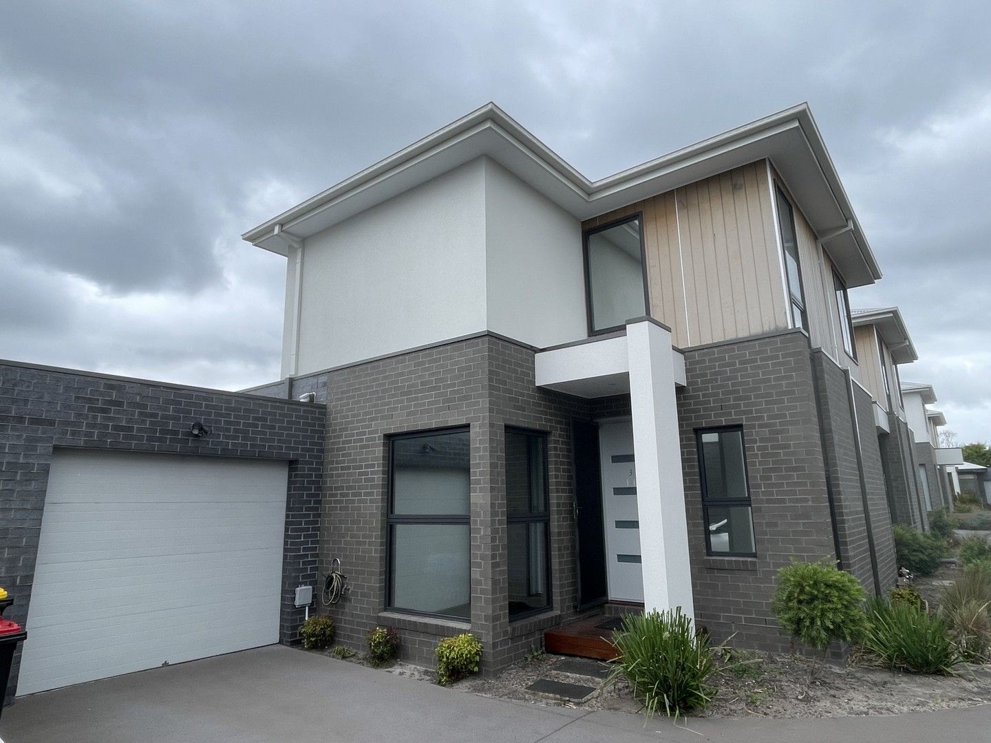 2 bedrooms Townhouse in 3 Pineios Place SPRINGVALE SOUTH VIC, 3172