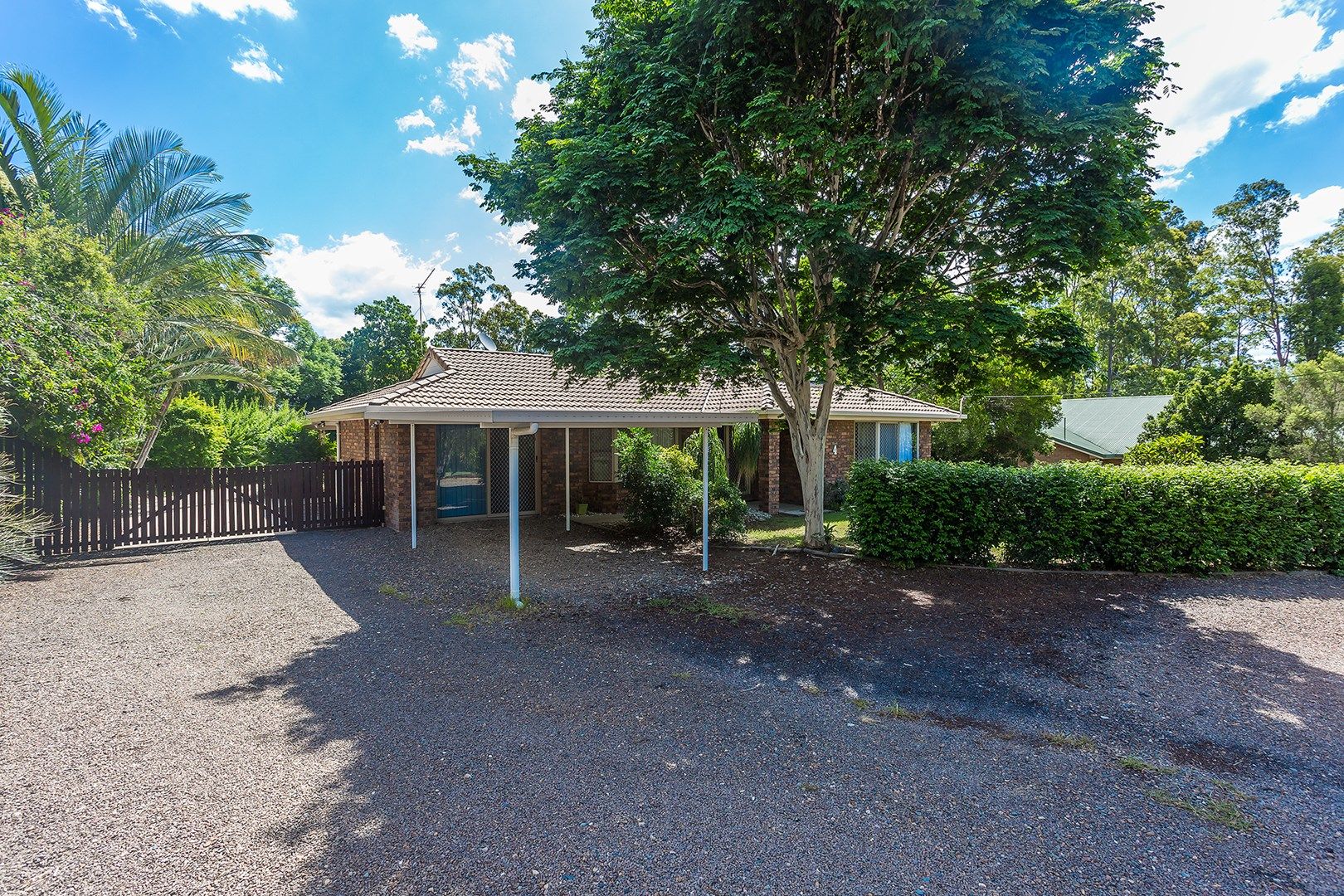 4 Davey Road, Southside QLD 4570, Image 0