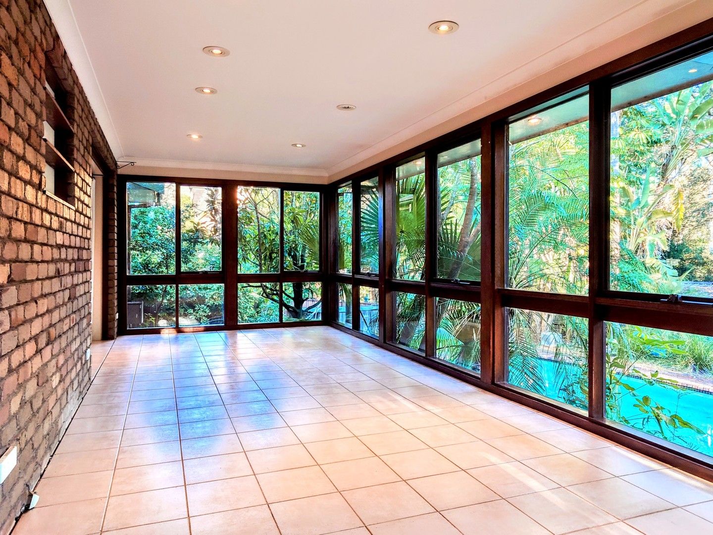 5 bedrooms House in 16 Bounty Avenue CASTLE HILL NSW, 2154