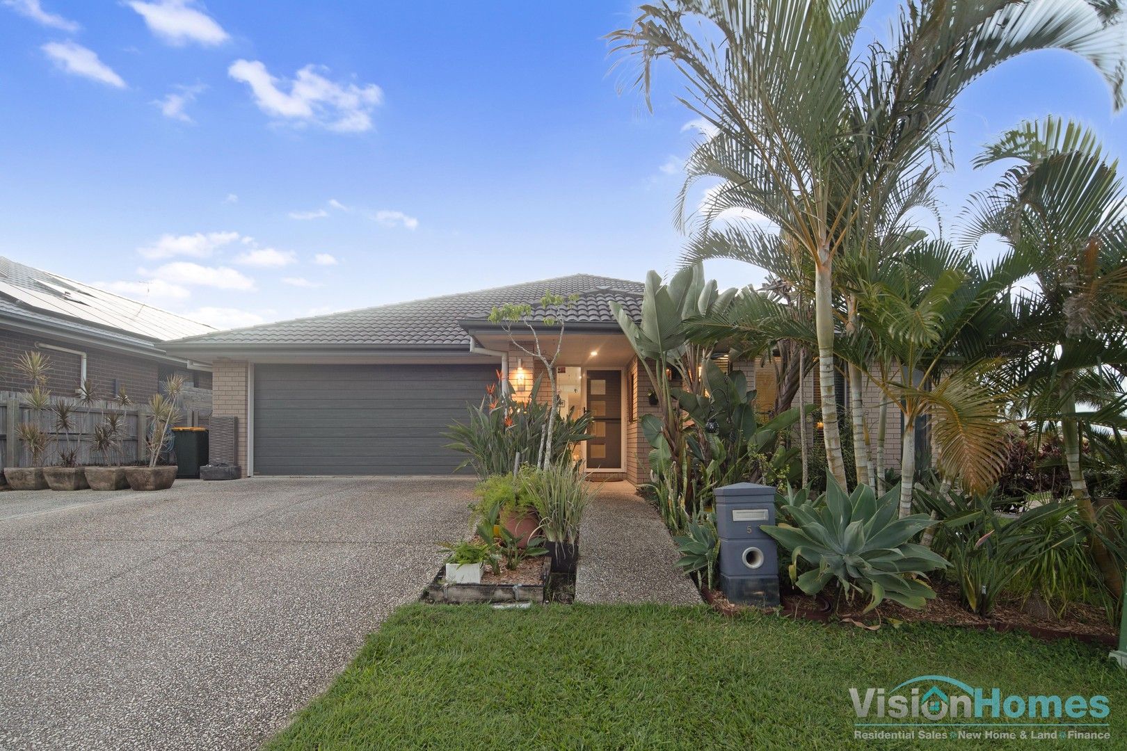 4 bedrooms House in 5 Ginger Crescent GRIFFIN QLD, 4503