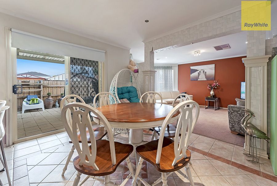 11 Centaurus Avenue, Roxburgh Park VIC 3064, Image 2