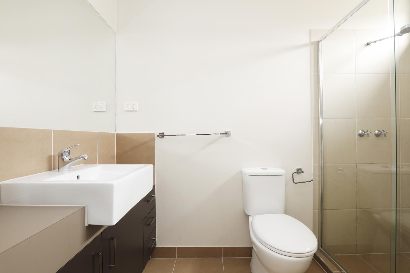 3 bedrooms Townhouse in 15/79-89 Lancefield Drive CAROLINE SPRINGS VIC, 3023