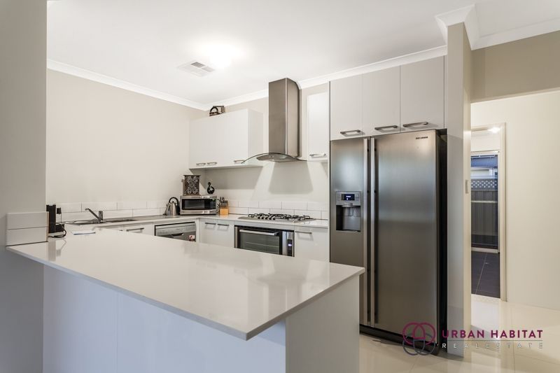 2 Tyndale Turn, Wellard WA 6170, Image 2