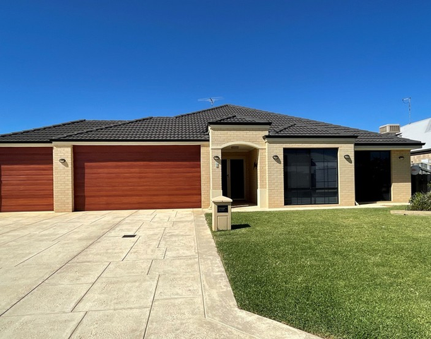 9 Varia Way, Halls Head WA 6210