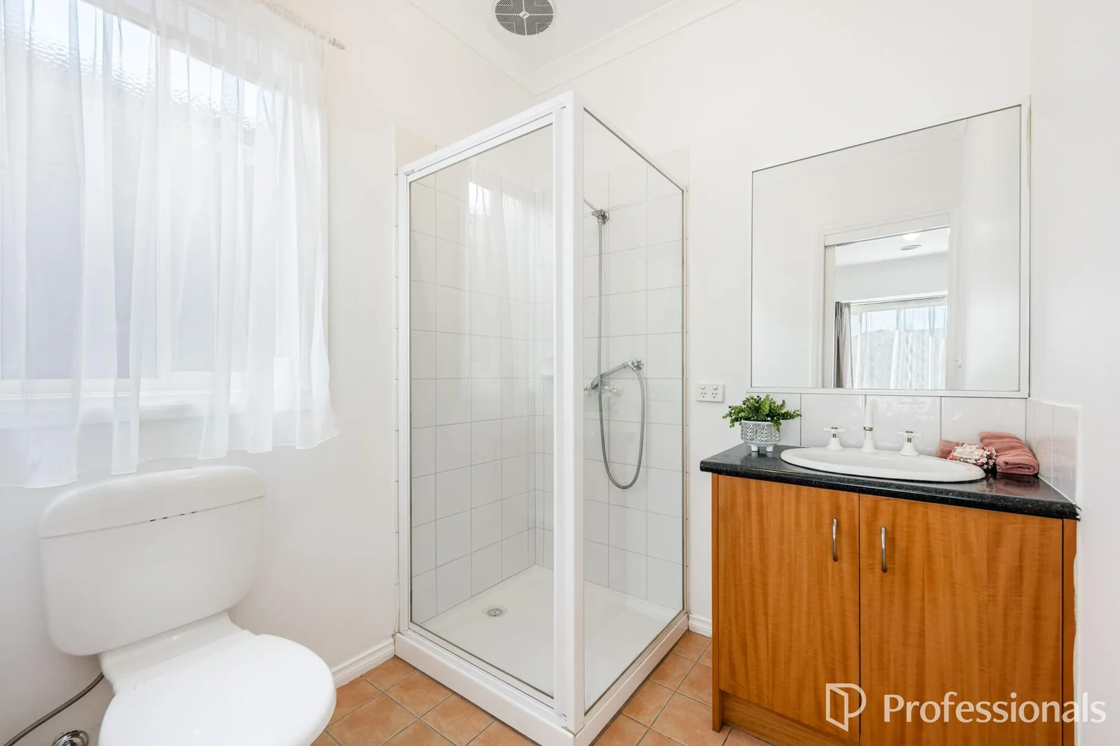 Additional image 11 of 13 Hinchinbrook Close, Caroline Springs VIC 3023