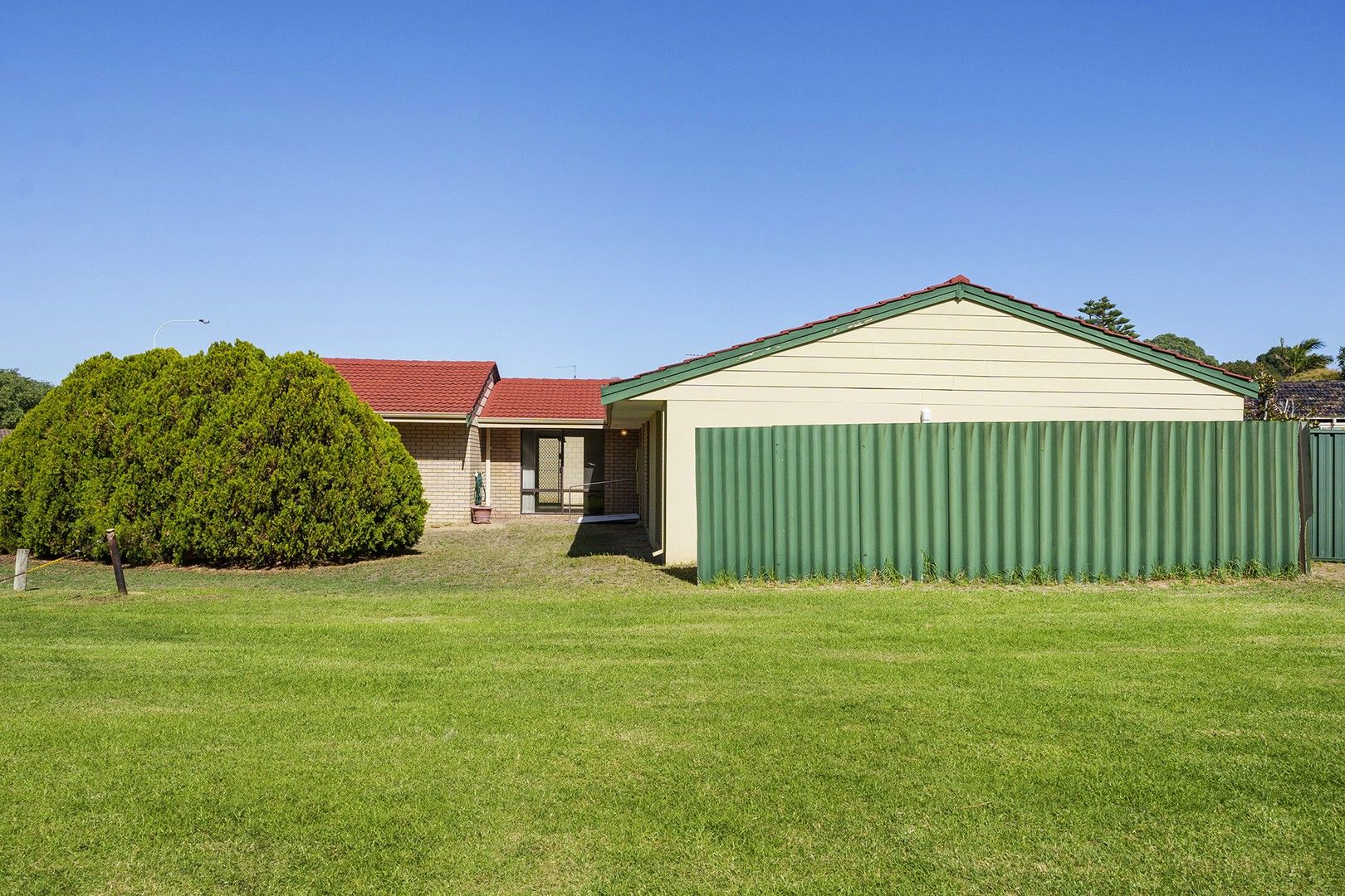 4 bedrooms House in 3 Kingsley Drive KINGSLEY WA, 6026