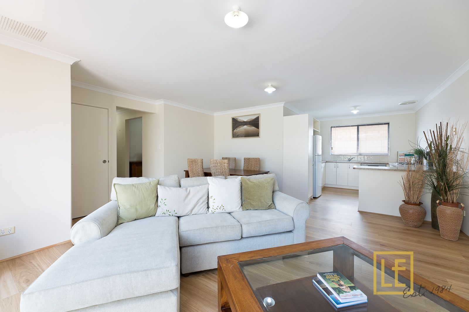 2 bedrooms Villa in 37A Currong Way NOLLAMARA WA, 6061