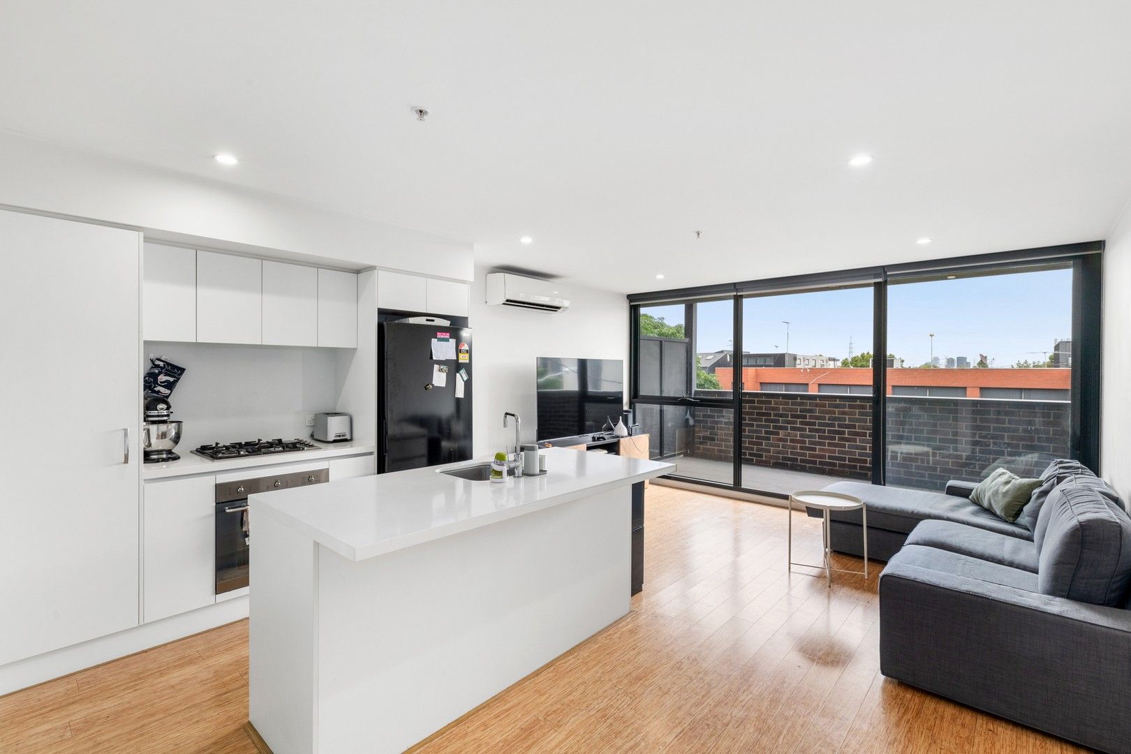 1 bedrooms Apartment / Unit / Flat in 202/230-232 Dryburgh Street NORTH MELBOURNE VIC, 3051