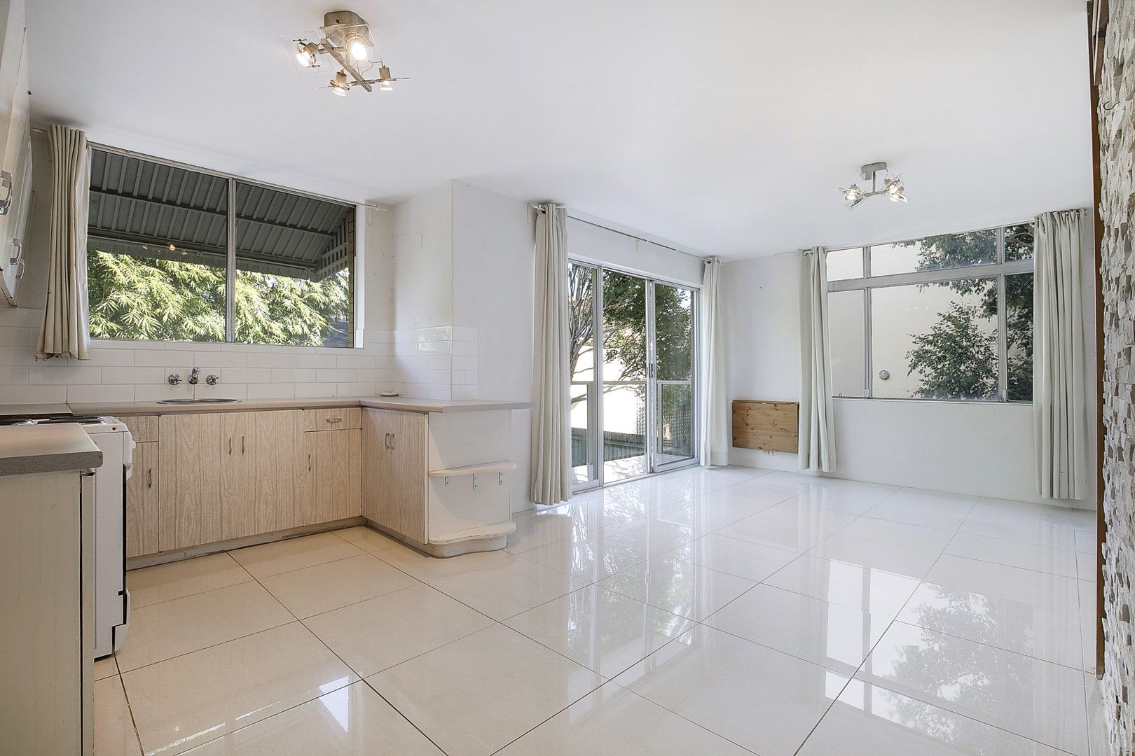 1 bedrooms Apartment / Unit / Flat in 4/12 Bonney Avenue CLAYFIELD QLD, 4011