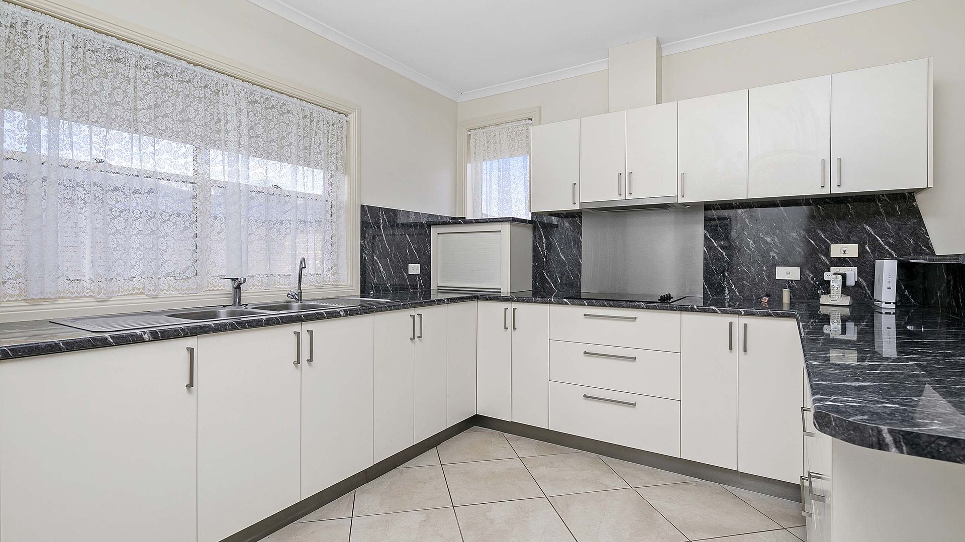 2/5 Robert Street, Tumby Bay SA 5605 Apartment For Rent 350 Domain