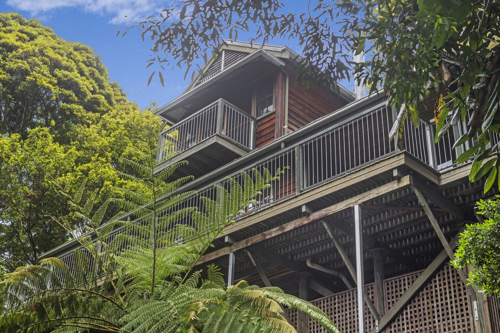 1818 Mount Glorious Rd, Mount Glorious QLD 4520 Domain