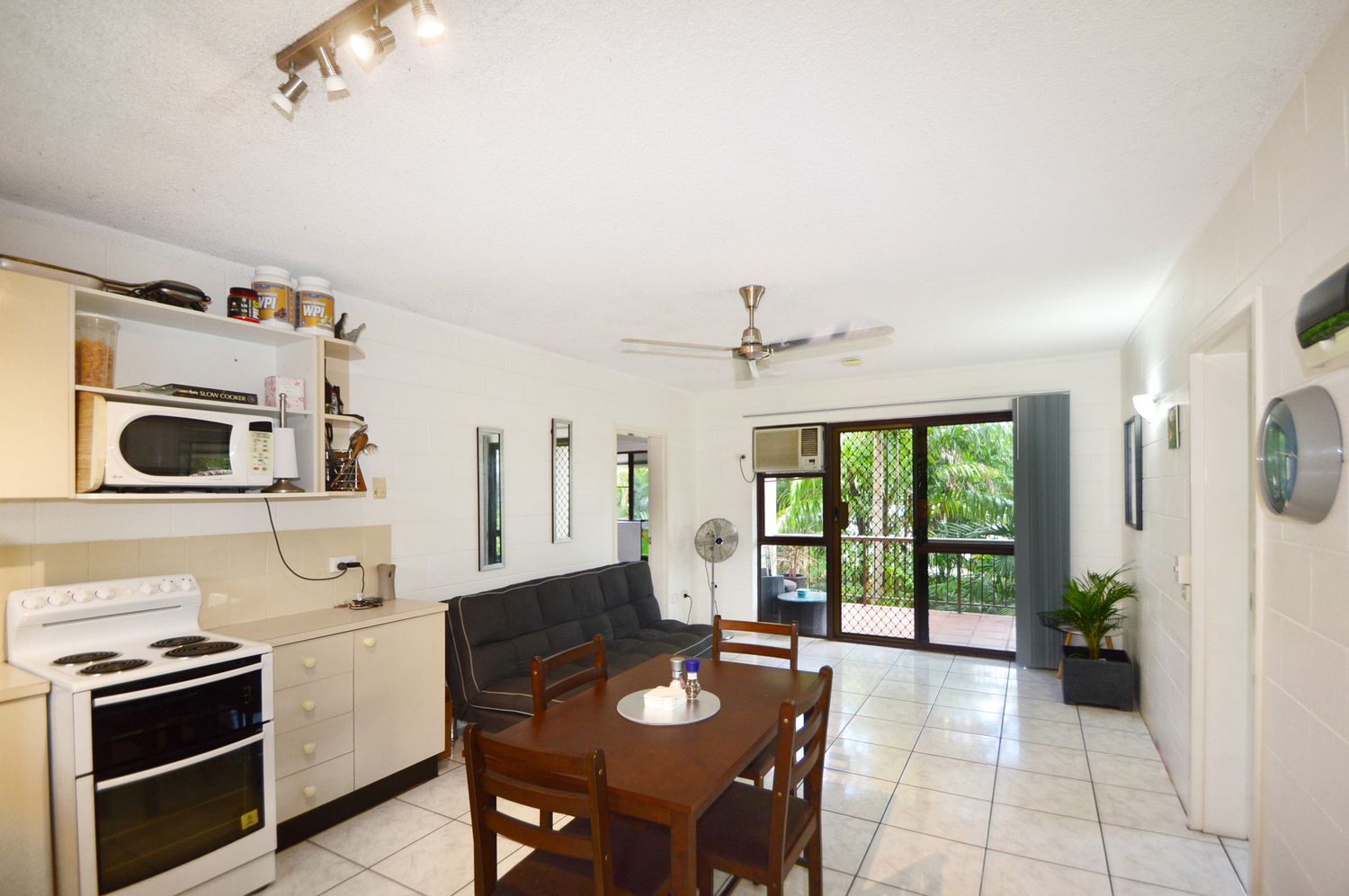 9/63-65 Moore Street, Trinity Beach QLD 4879, Image 2