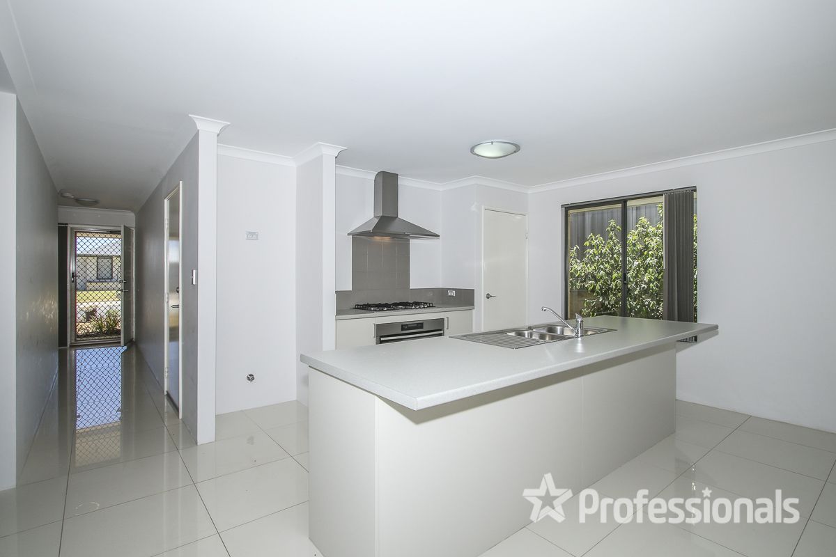 4 bedrooms House in 12 Annato Entrance BYFORD WA, 6122