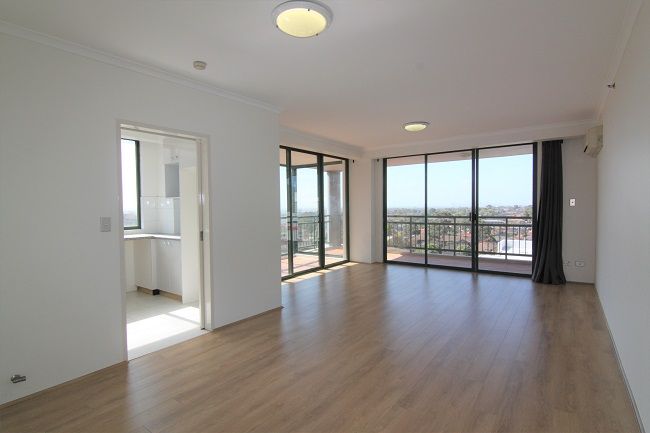 3 bedrooms Apartment / Unit / Flat in 32/25-35a Park Road HURSTVILLE NSW, 2220