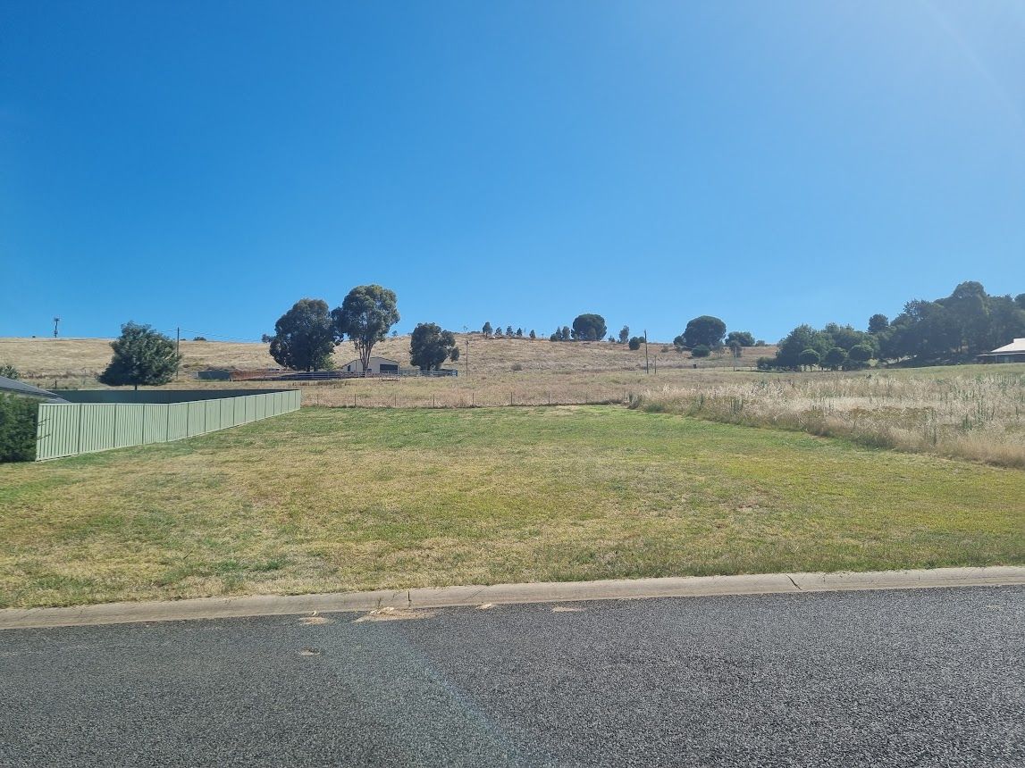 31 Lawson Drive, Gundagai NSW 2722, Image 2