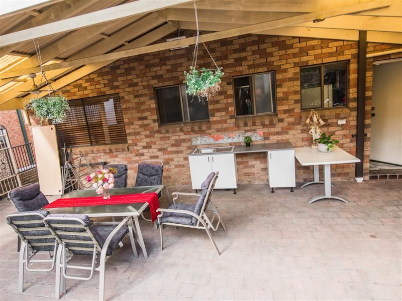 4 Beverley Place, Cherrybrook Property History & Address Research