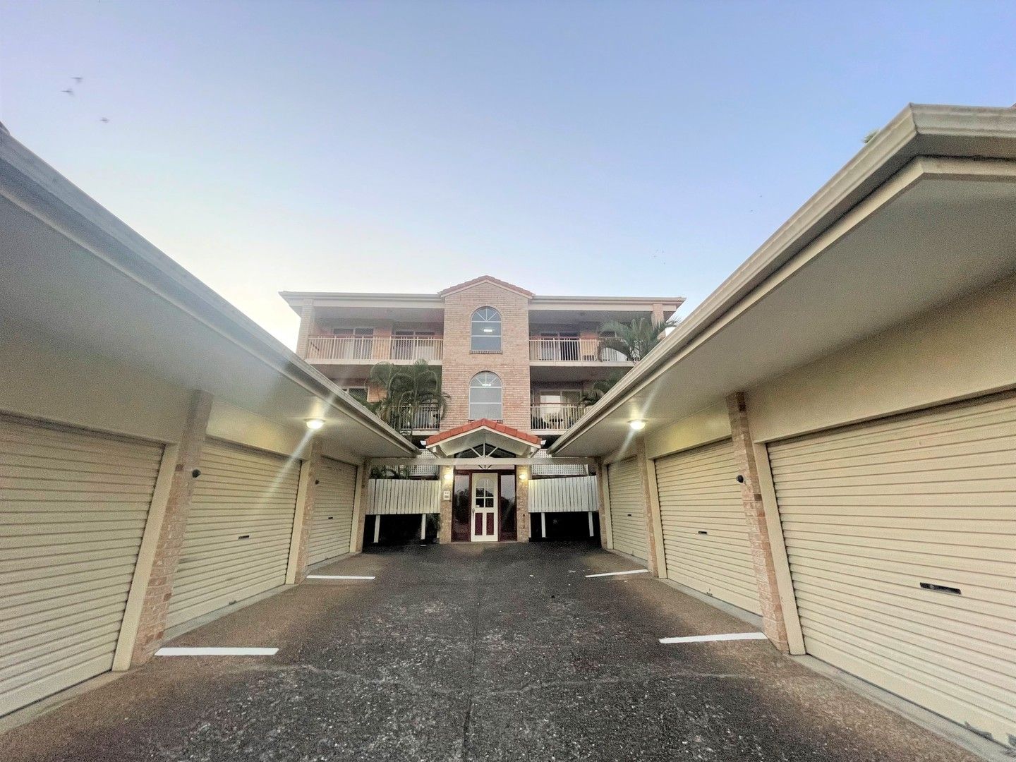 2 bedrooms Apartment / Unit / Flat in 2/26 Hilltop Avenue CHERMSIDE QLD, 4032