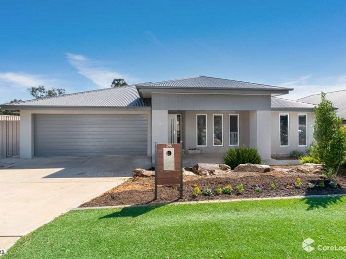 4 bedrooms House in 26 Barton Avenue LLOYD NSW, 2650