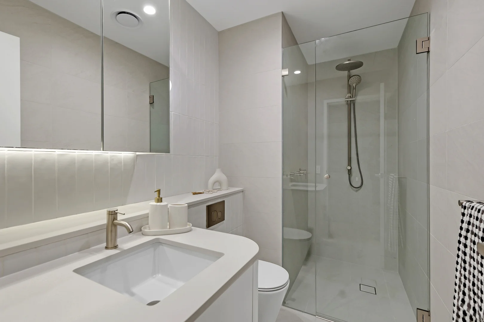 Additional image 13 of 1806/36 Baker Street, Gosford NSW 2250