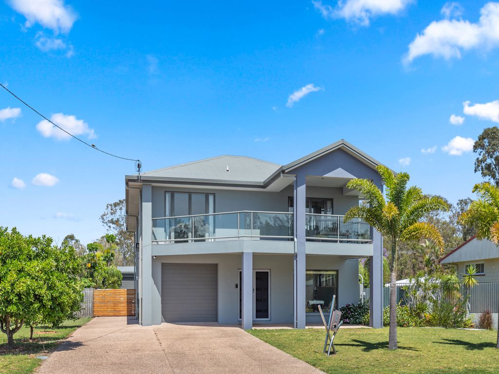 7 TRAVIS ROAD, Burrum Heads QLD 4659, Image 1