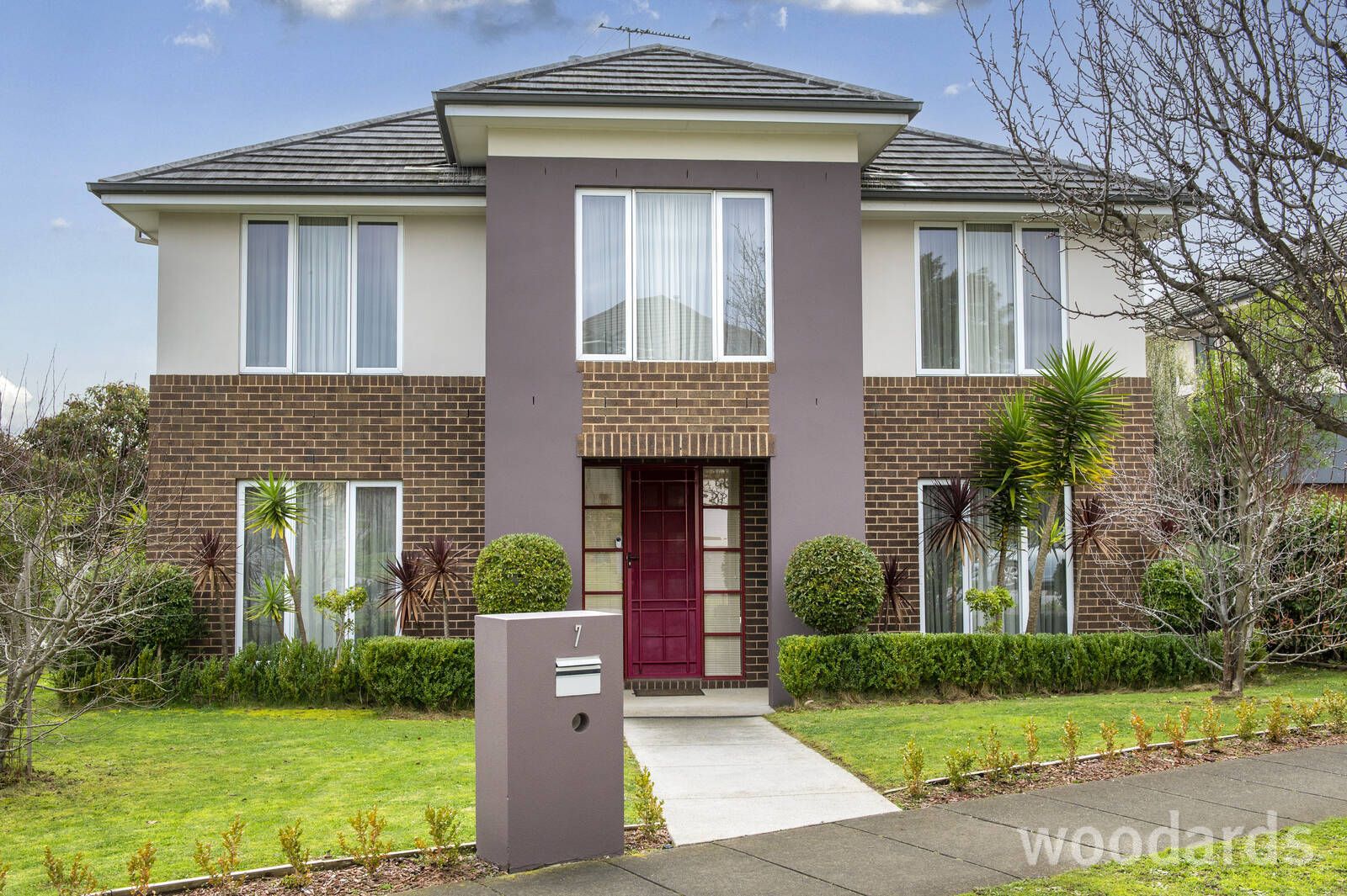 5 bedrooms House in 7 Cookson Way BURWOOD VIC, 3125