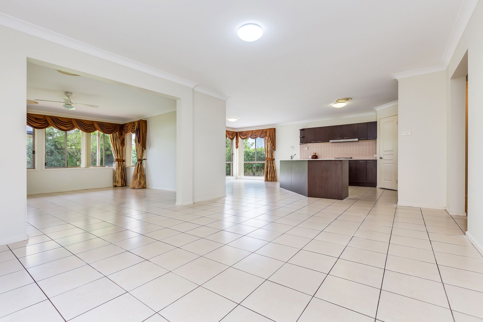 32 Avondale Drive, Thornton NSW 2322, Image 2