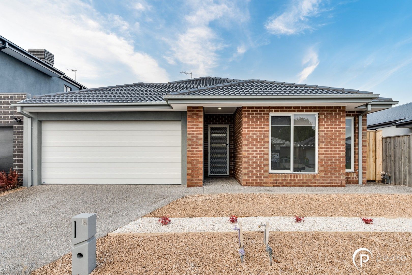 4 bedrooms House in 18 Iceberg Road BEACONSFIELD VIC, 3807