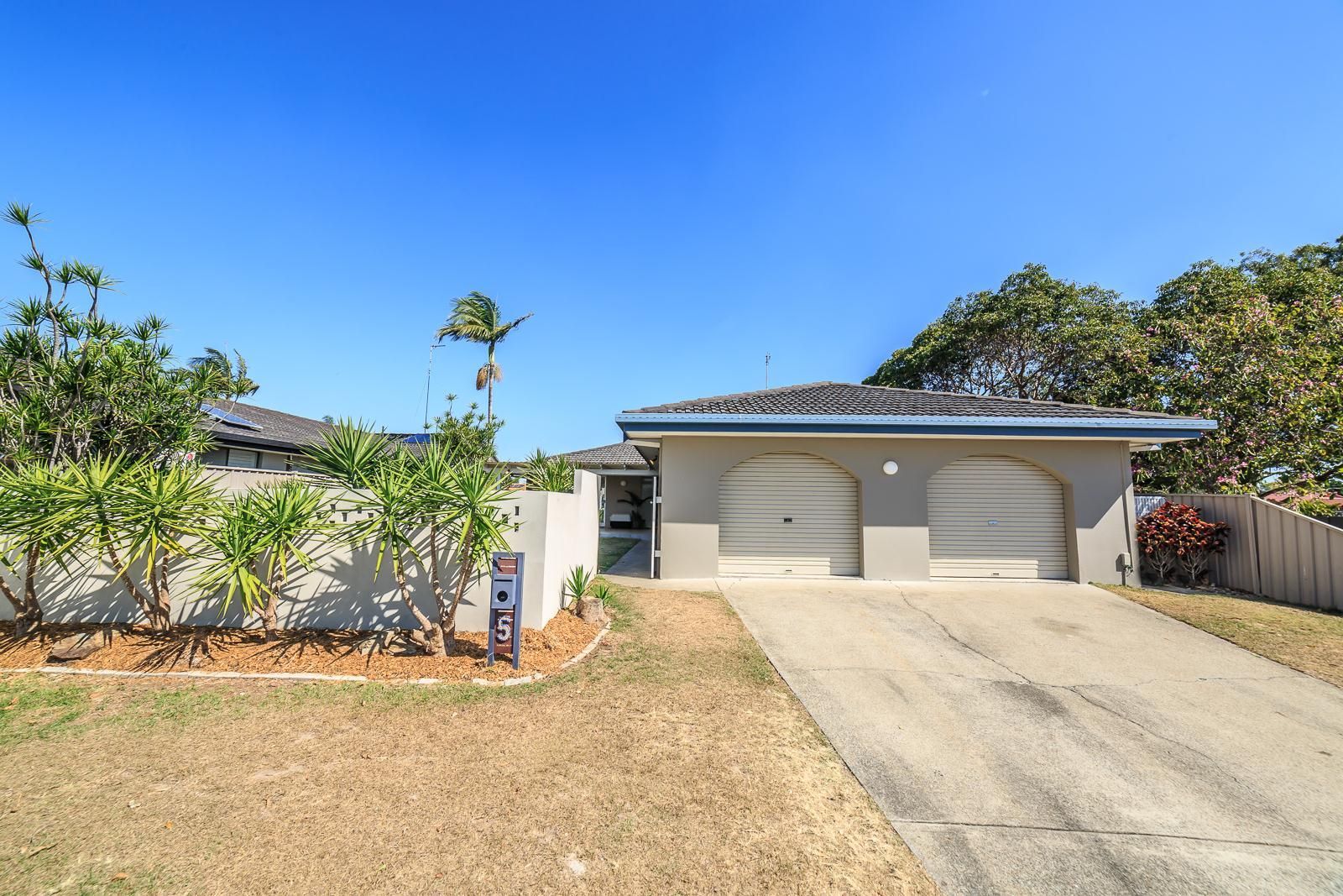 5 Firmin Court, Mermaid Waters QLD 4218, Image 1