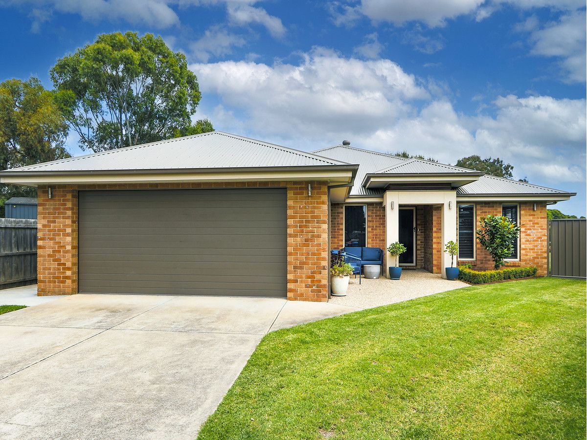 4 bedrooms House in 41 The Boulevard SALE VIC, 3850