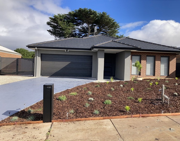 2 Armstrong Court, Kyneton VIC 3444