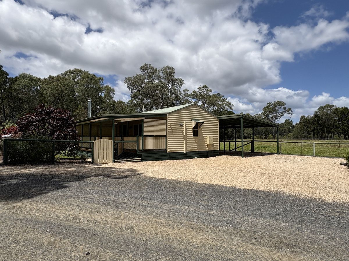 2 bedrooms House in 564 Oregan Creek Road TOOGOOM QLD, 4655
